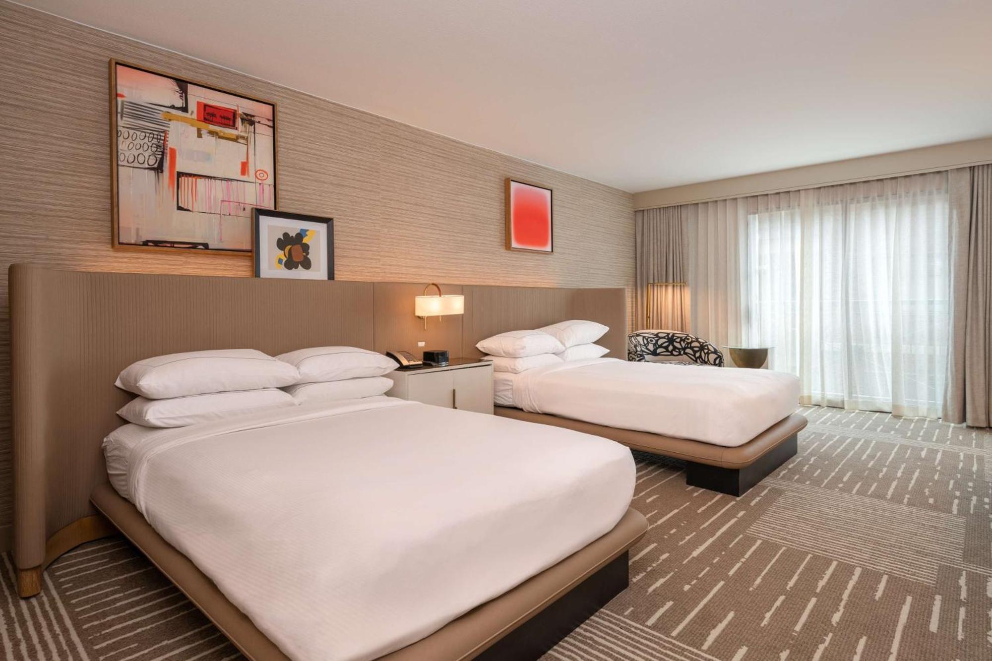 Hilton Gaslamp Quarter Hotel 4*
