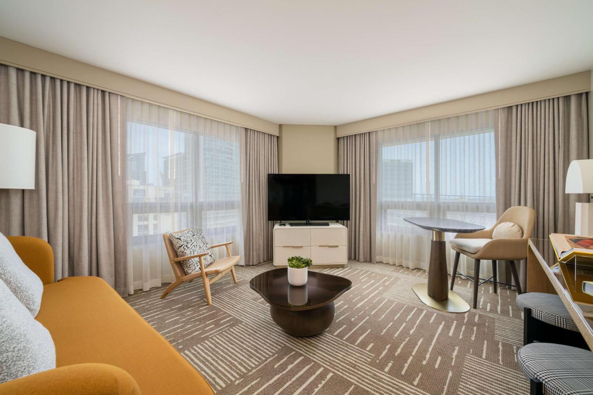 Hilton Gaslamp Quarter 4*