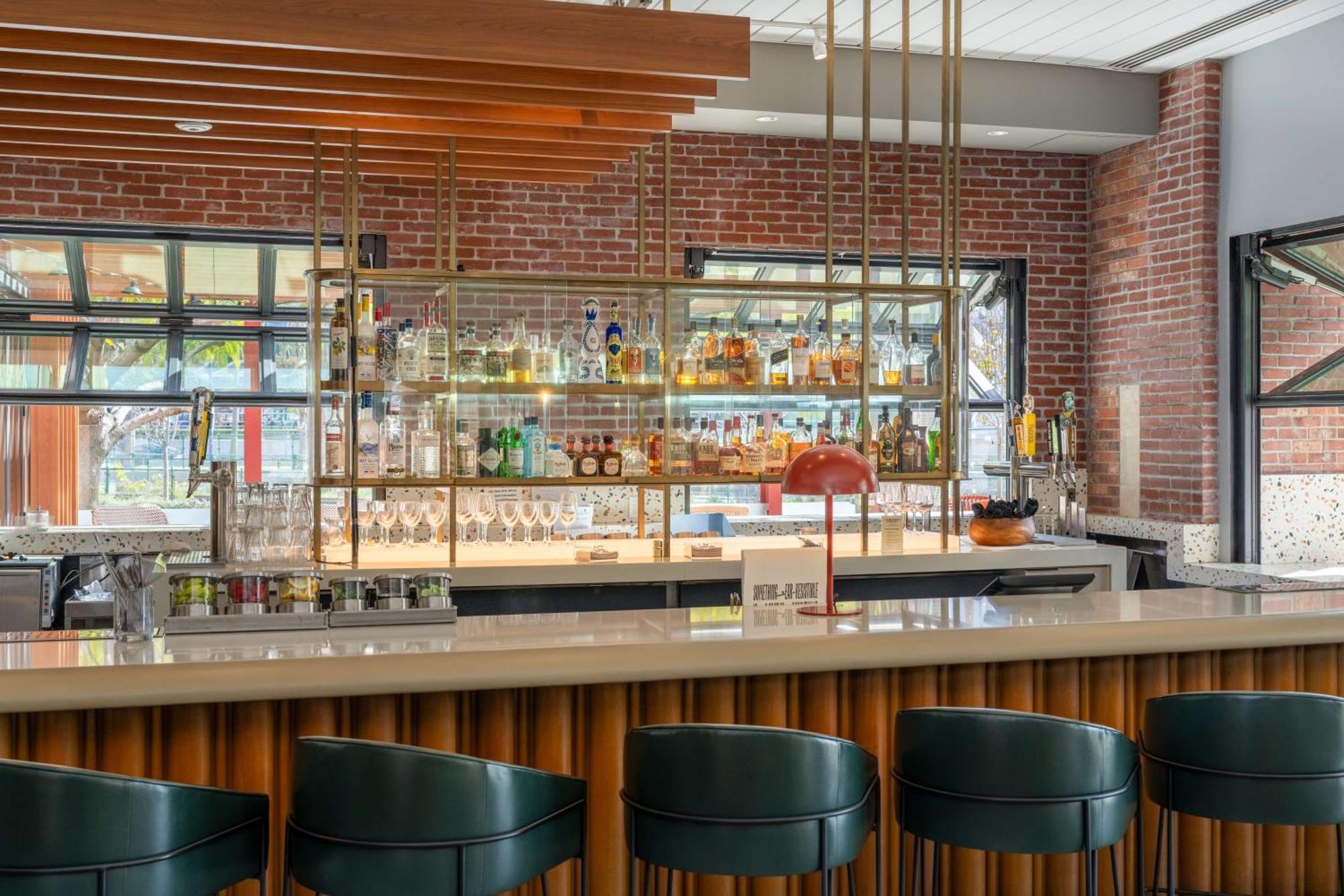 Hilton Gaslamp Quarter 4*