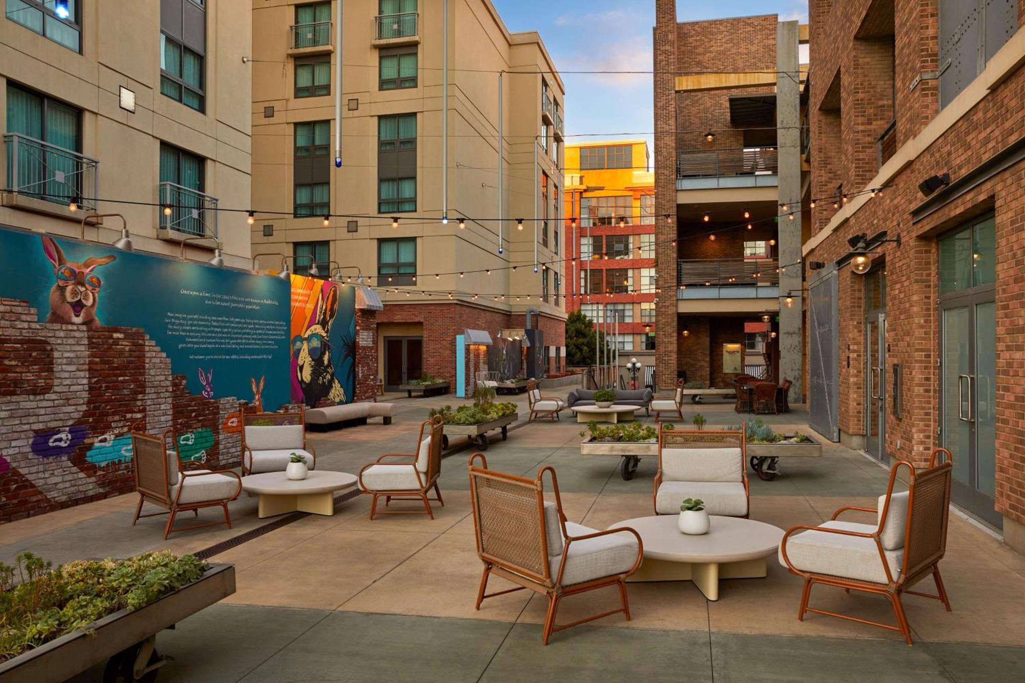 Hilton Gaslamp Quarter Hotel